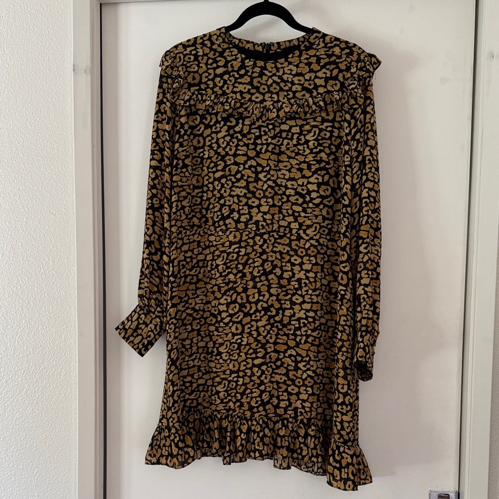 Who What Wear Black & Tan Leopard Ruffle Hem Long Sleeve Dress